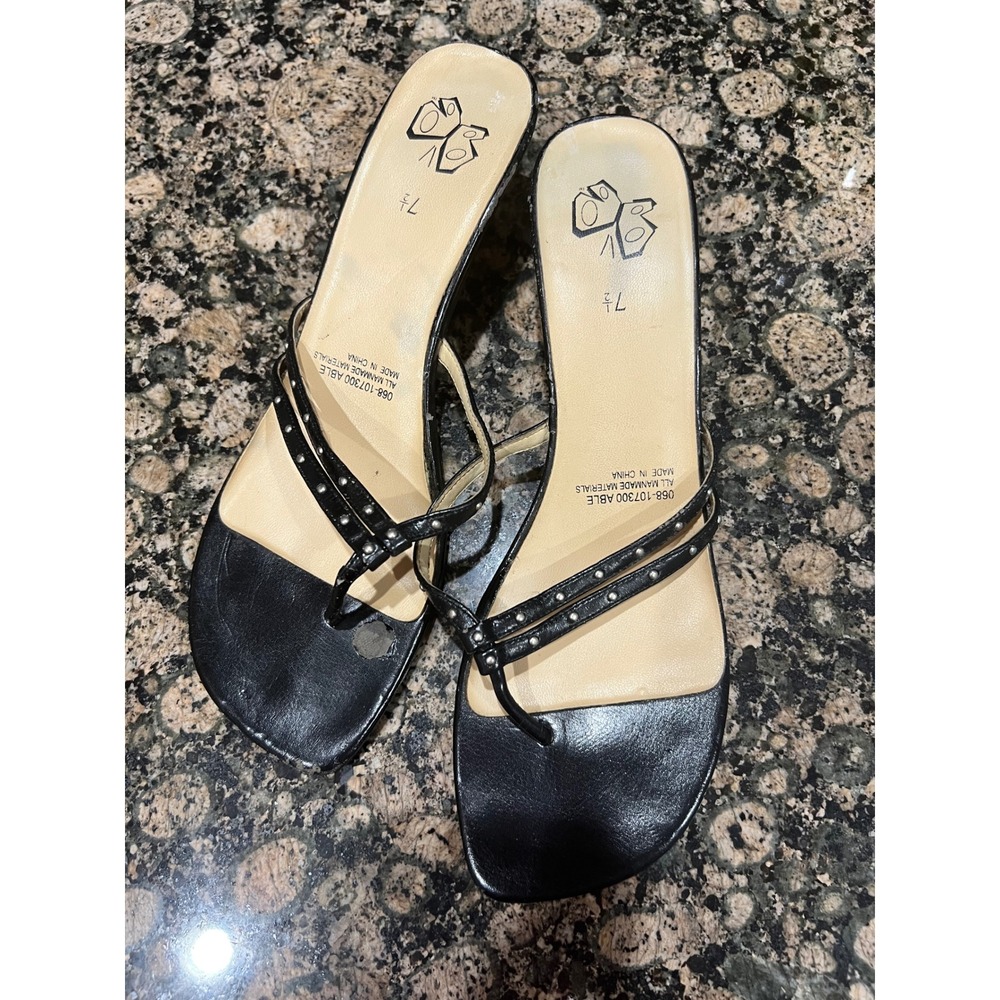 y2k Black Thong Studded Toe-Loop Kitten Heel Sandals